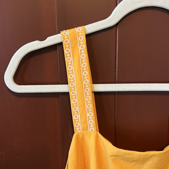 J. Crew size 10 Embroidered Eyelet Scalloped Tiered Dress Yellow - Picture 3 of 8